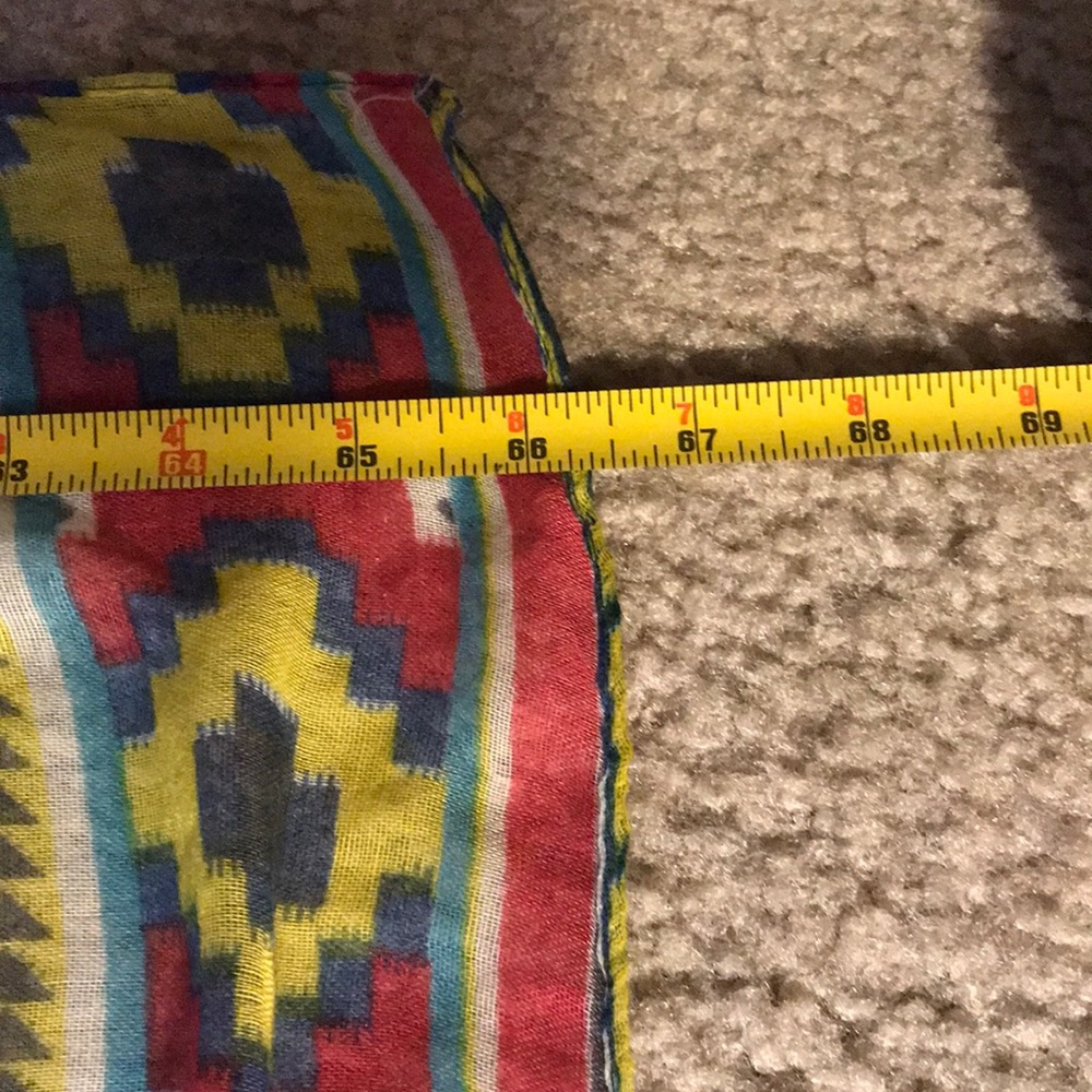 Beautiful printed tribal scarf! - Picture 4 of 4